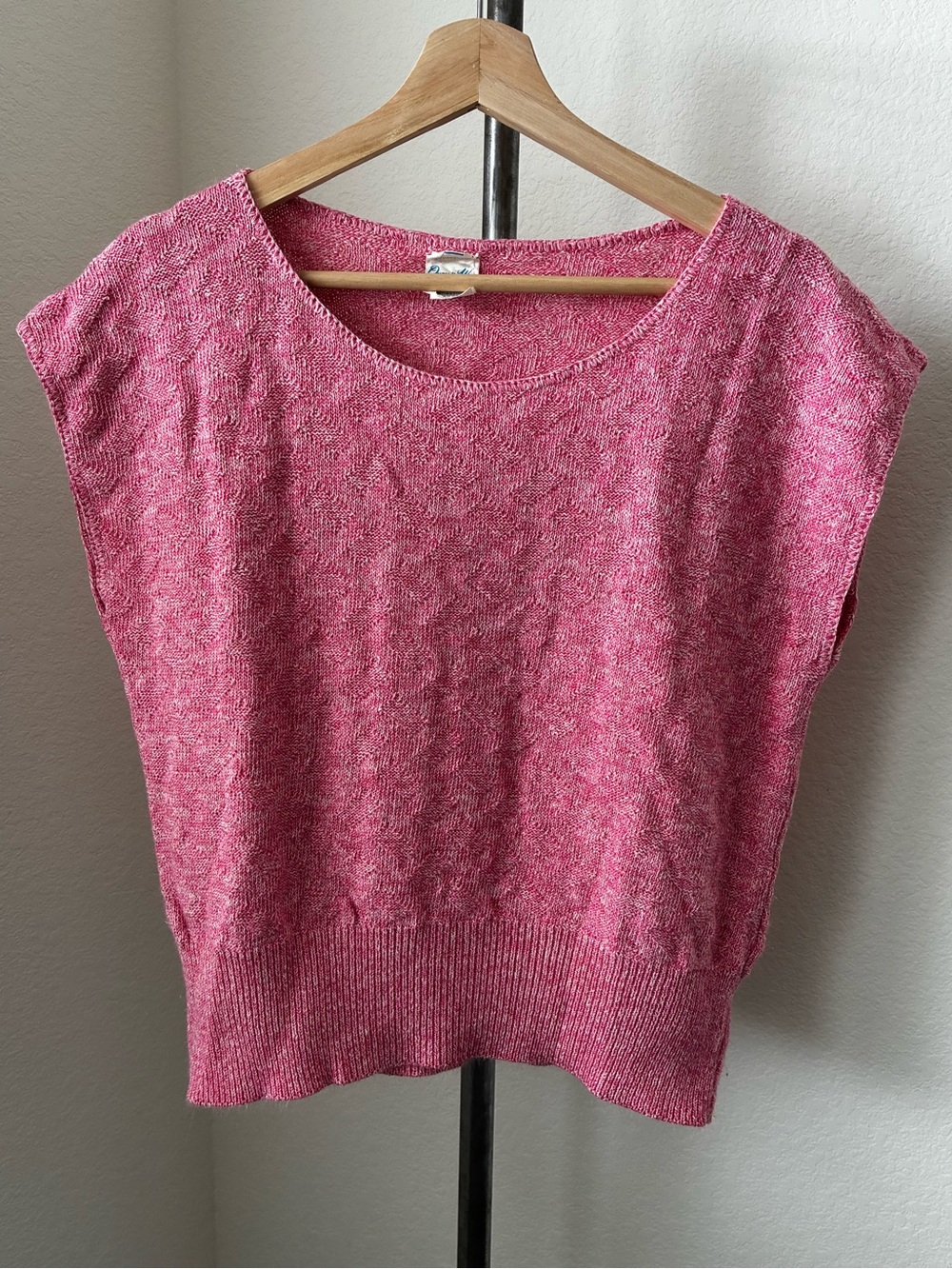 Vintage 80s Pink Short Sleeve Sweater Lightweight Summer Feminine Bubblegum Pink